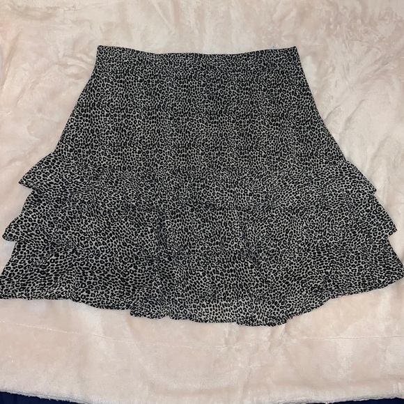 Michael Kors midi leopard print skirt size medium - Picture 1 of 3